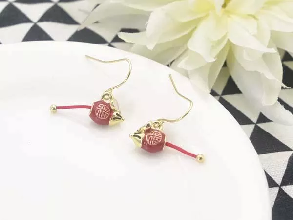 俏皮鼠寶 • 垂墜耳環