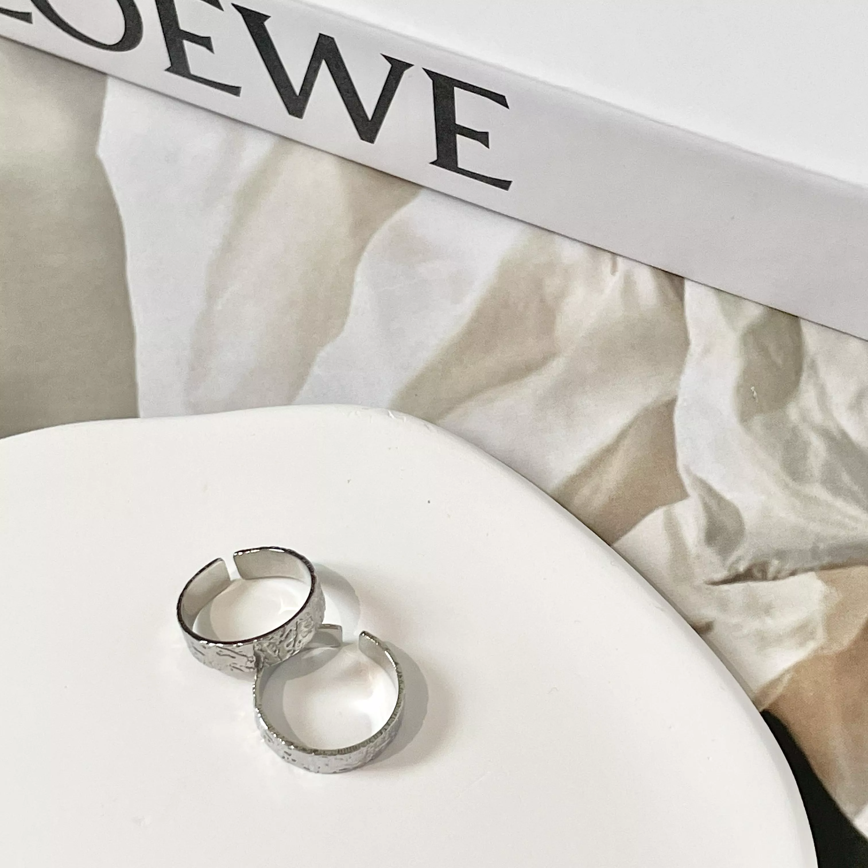 ꒰ঌ巴黎時尚週出現的錫箔開口戒