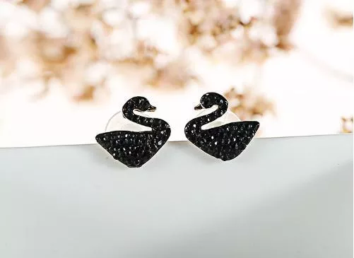 迷你黑天鵝三角耳夾｜無耳洞可戴・氣質日常耳環