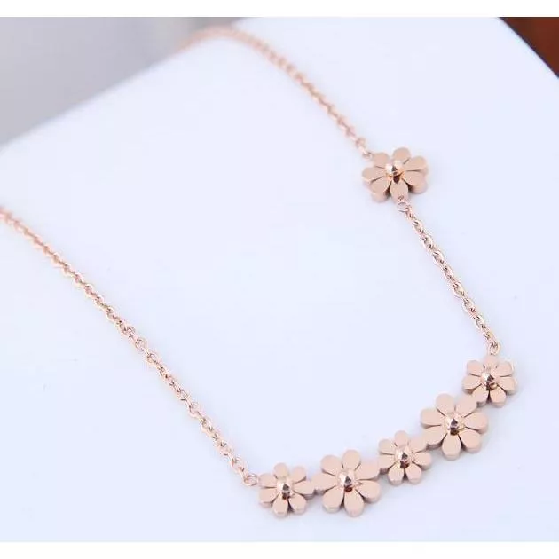 【超值項鍊】浪漫氣質雛菊鈦鋼項鍊