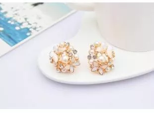 優雅蝴蝶螺旋耳夾｜無耳洞可戴・氣質日常耳環