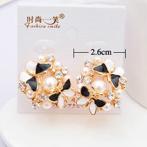 耳環-蝴蝶美人 優雅蝴蝶珍珠水鑽螺旋耳夾