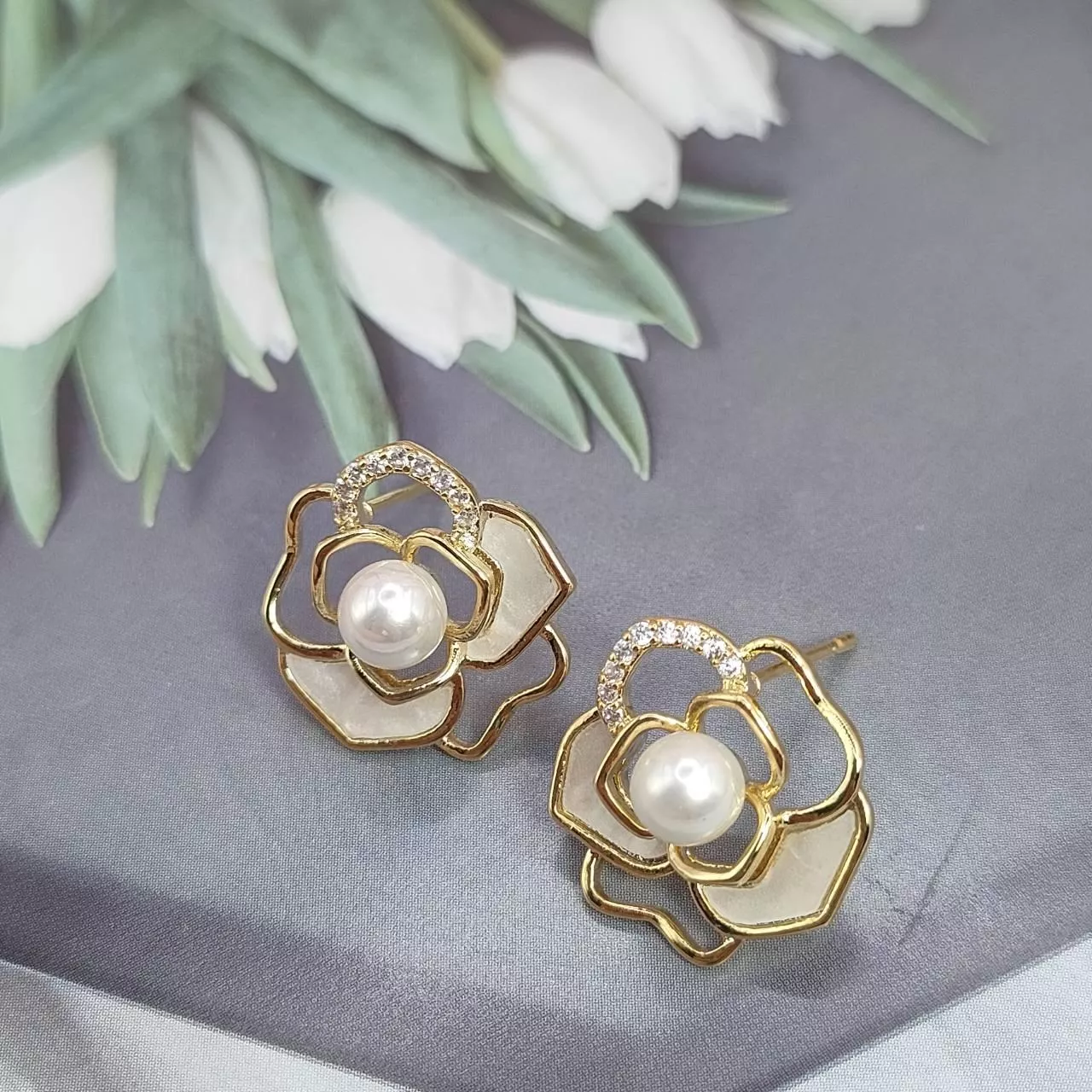 氣質玫瑰珍珠耳環｜優雅日常款