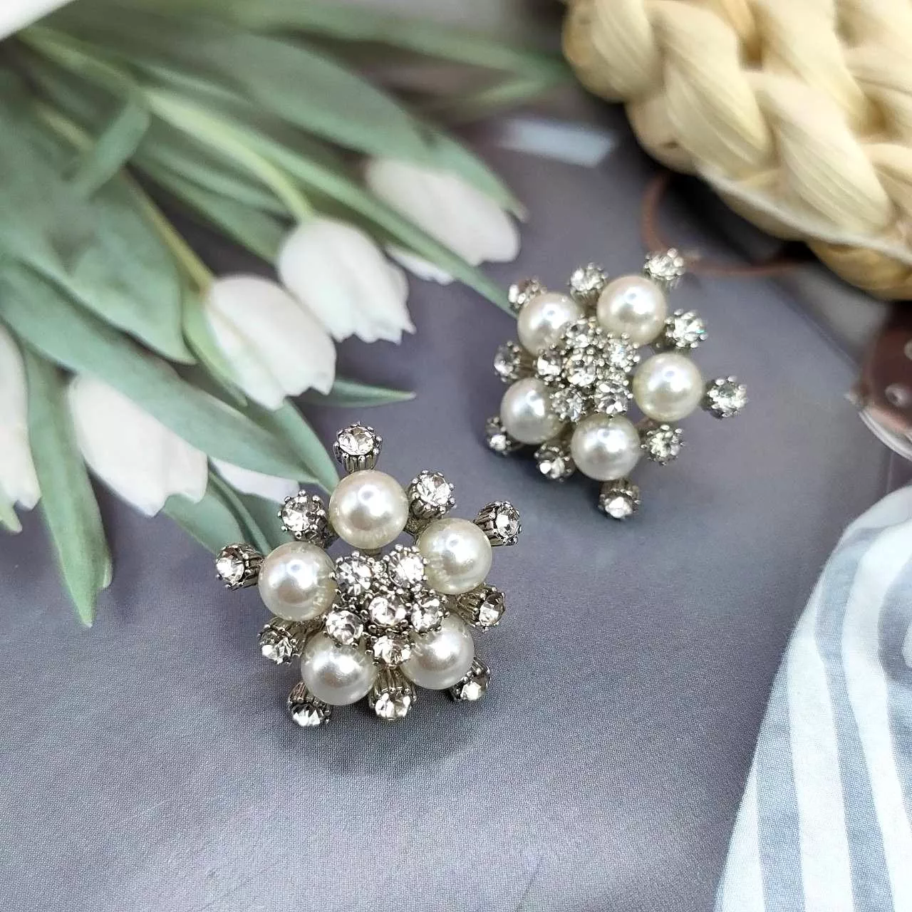 復古珍珠花朵耳針｜高質感氣質款