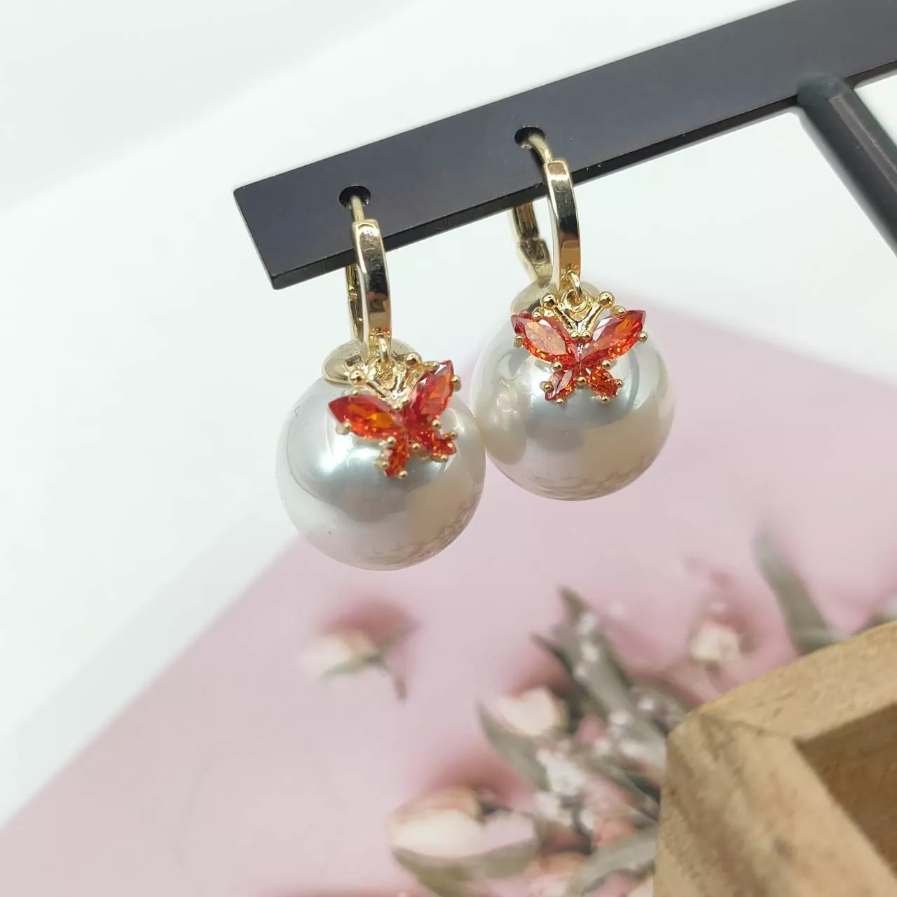 彩寶珍珠圈圈耳環｜質感氣質耳圈