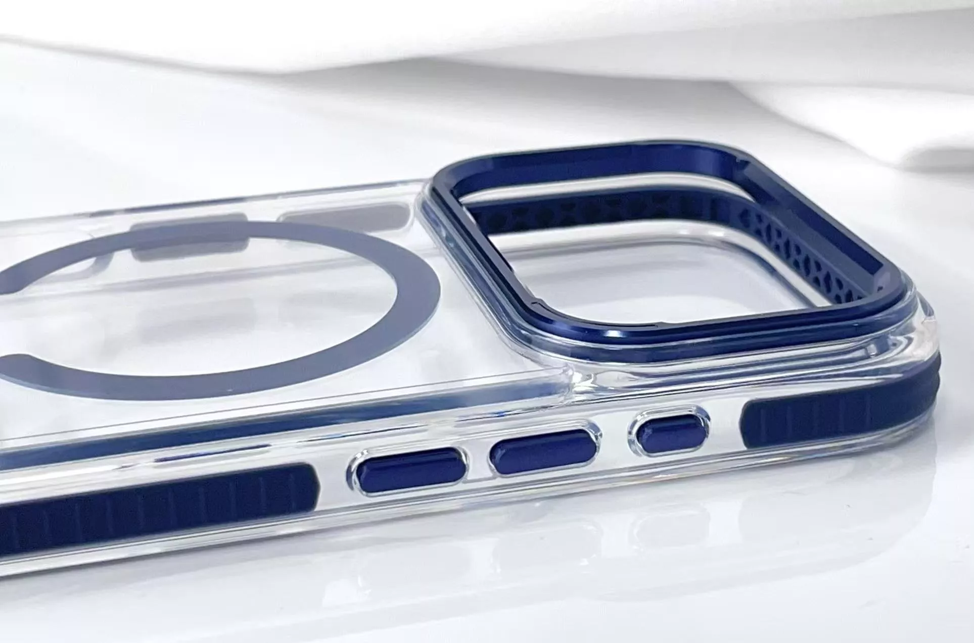 經典磁吸【iPhone17系列】深海の藍