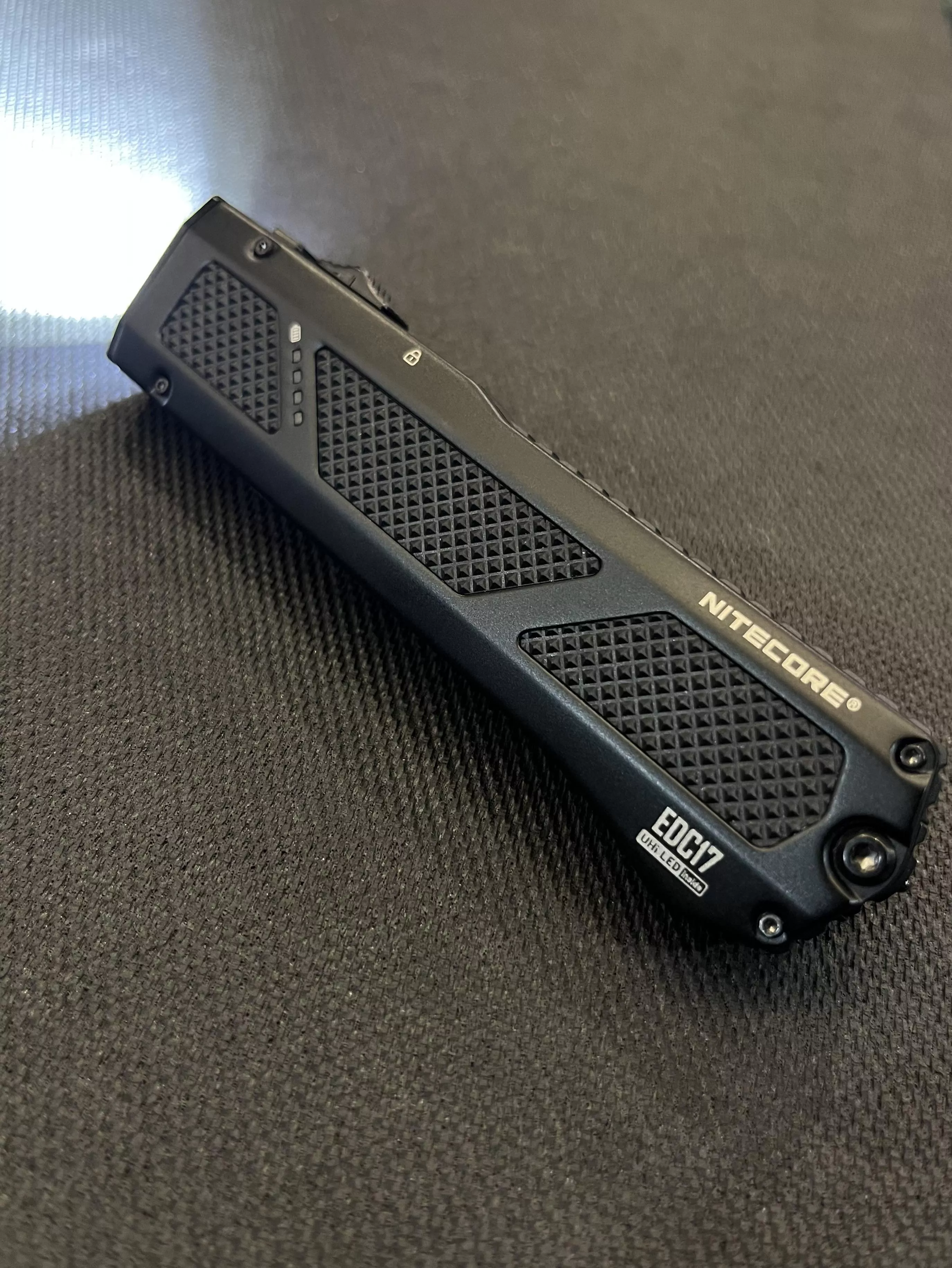NITECORE-EDC17 1500流明 三光源極薄手電筒 #NCEDC17