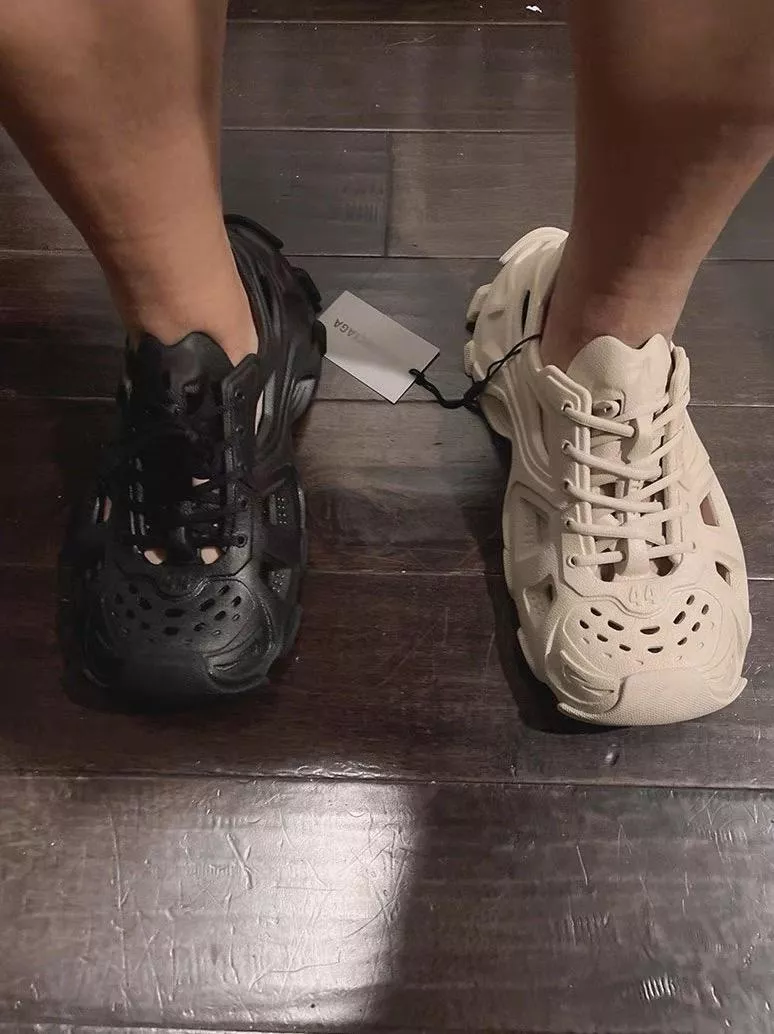 巴黎洞洞鞋男夏季室外涼鞋踩屎感潮鞋厚底涉水鞋網紅外穿沙灘鞋