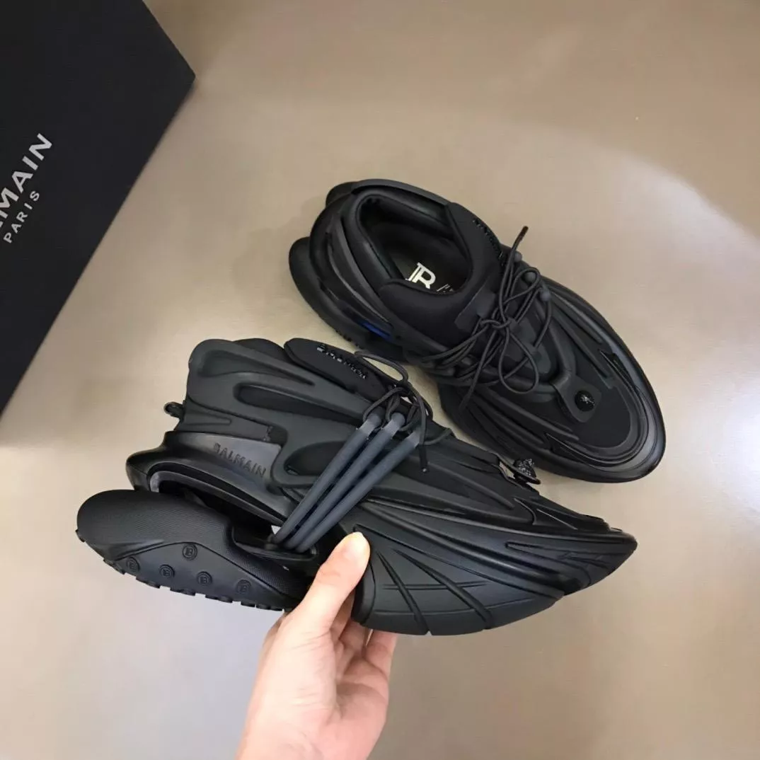 2022顛覆性新作品，超酷情侶款👫太空鞋