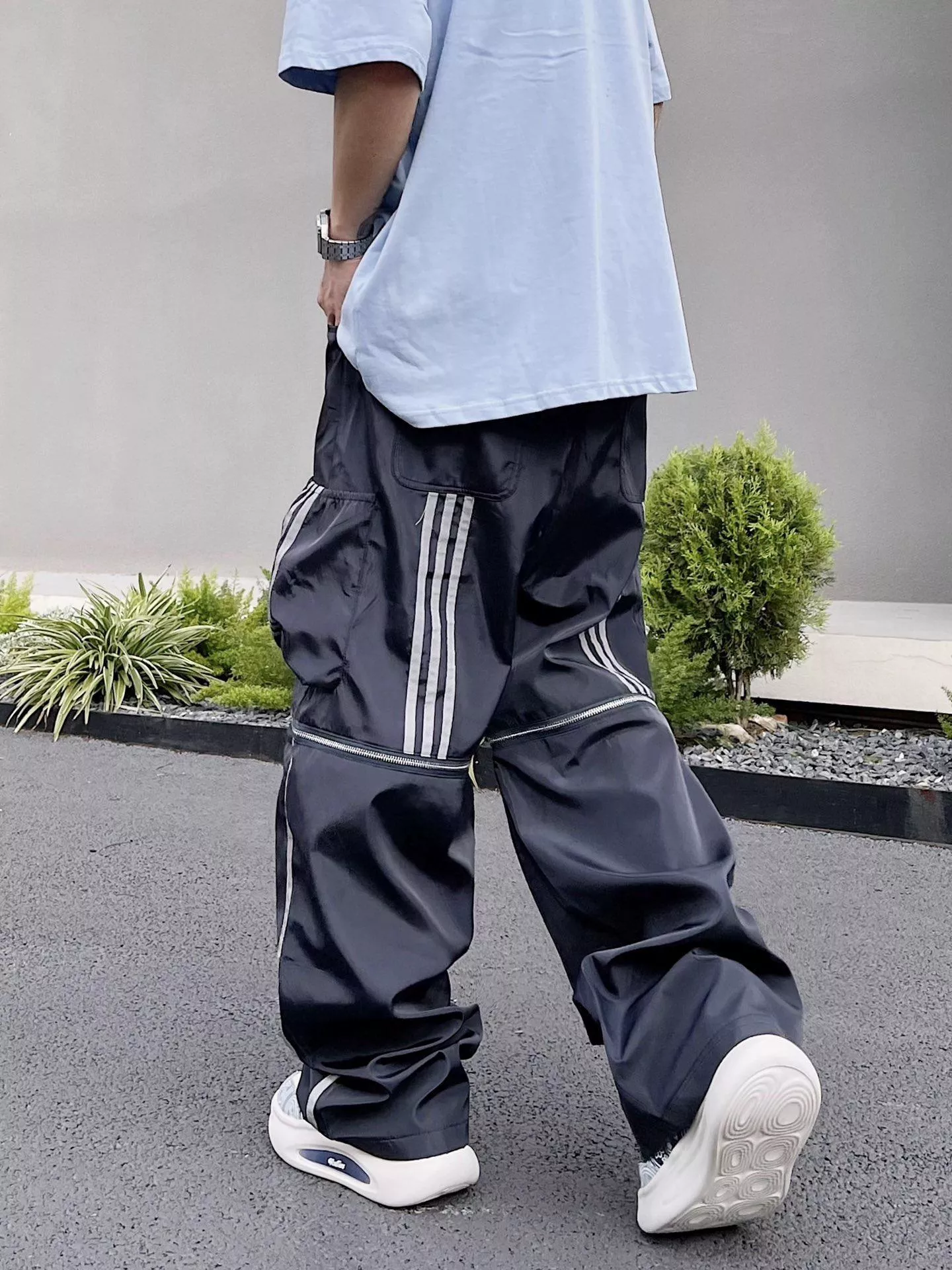 BLCG X Adidas 阿迪達斯三葉草聯名反光條紋拉鍊設計多口袋機能可拆卸工裝尼龍短褲 夏季褲子