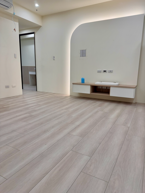 SPC抗水耐磨卡扣地板 6.5mm