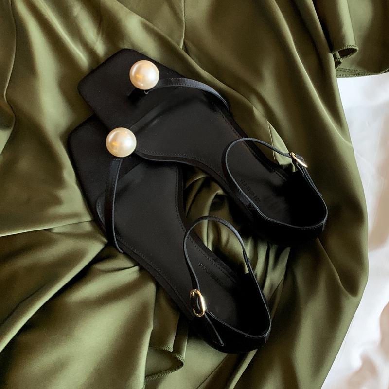 DANDT 小眾設計優雅小性感套趾珍珠2023夏新款方頭露趾搭扣一字帶涼鞋女(23 JUN BSH) 歐美女鞋