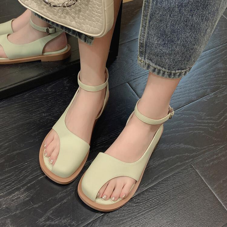 DANDT歐韓女鞋圓頭搭扣鏤空后空單鞋牛皮時尚潮流個性平底包頭涼鞋柔軟(24 APR TAI) 歐美女鞋