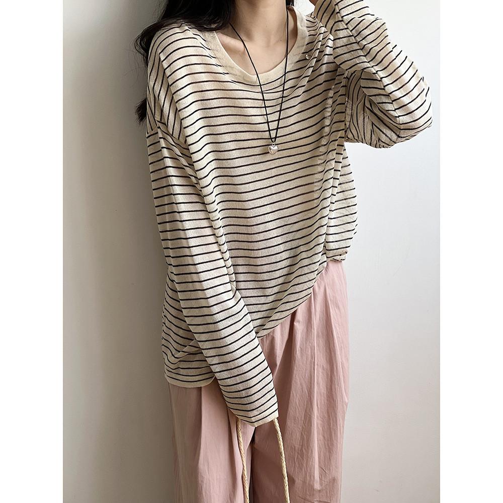 DANDT韓繫條紋垂感長袖T恤女 2024夏季寬鬆小衆落肩袖防曬衣G9863(24 JUL Ian) 歐美服飾