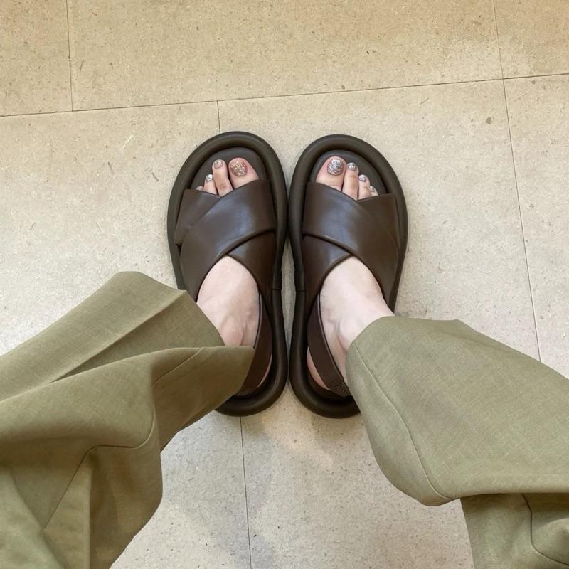 真皮涼鞋DANDT時尚牛皮交叉帶厚底圓頭真皮涼鞋（24 AUG TA）同風格請在賣場搜尋-華流女鞋