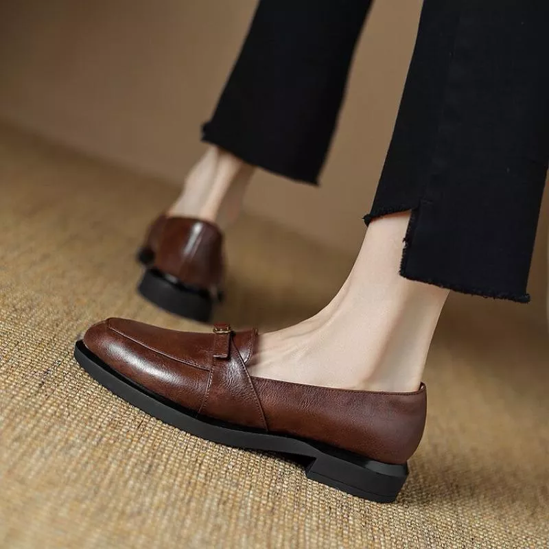 真皮樂福鞋DANDT時尚英倫復古山茶花圓頭樂福鞋（24 OCT SAK）同風格請在賣場搜尋-歐美女鞋