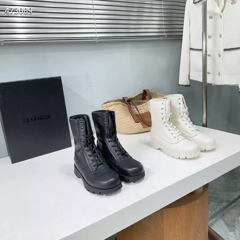 牛皮短靴DANDT時尚小牛皮中性酷感馬丁圓頭短靴（24 NOV LUC）同風格請在賣場搜尋-外銷女鞋