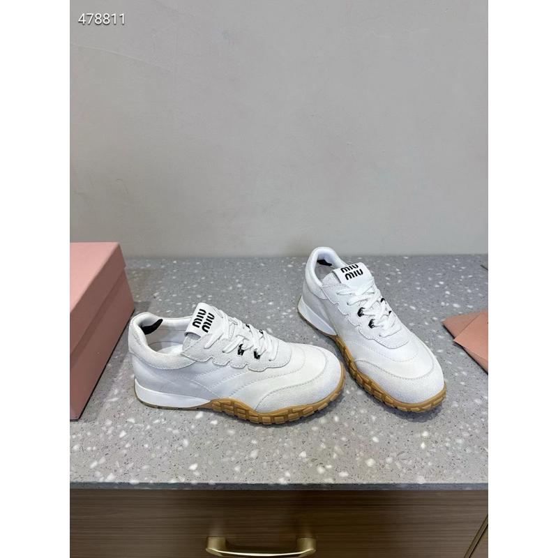 真皮休閒鞋DANDT時尚復古牛反絨阿甘休閒運動鞋（24 DEC LUC ）同風格請在賣場搜尋-外銷女鞋