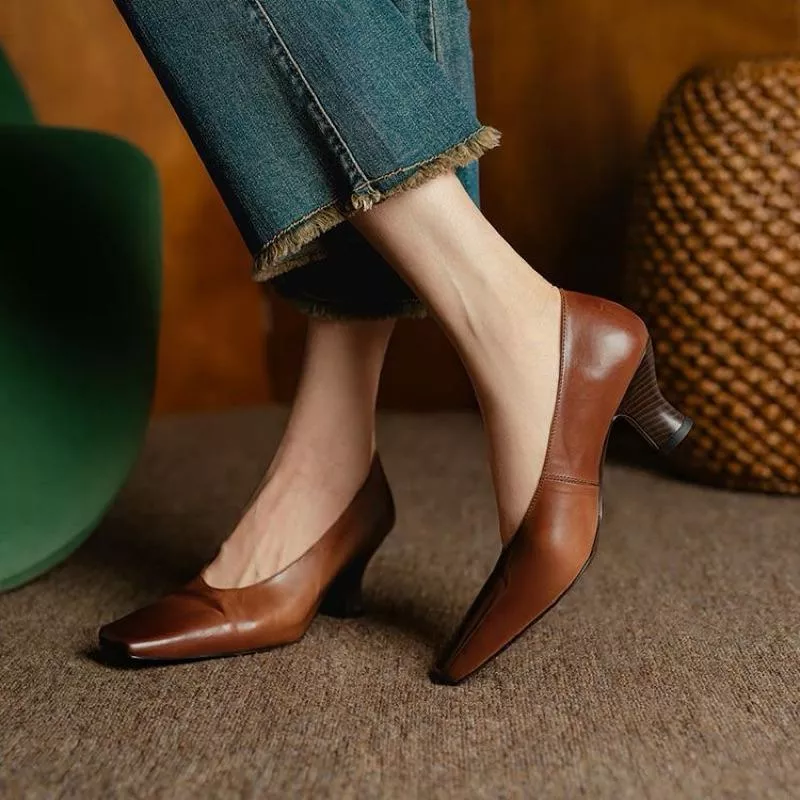 真皮跟鞋DANDT時尚牛皮法式方頭柔軟跟鞋（25 JAN LON）同風格請在賣場搜尋-歐美女鞋