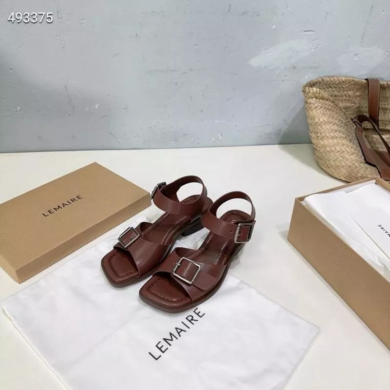 真皮涼鞋DANDT時尚牛皮釦飾美式粗跟方頭涼鞋（25 MAR LUC）同風格請在賣場搜尋-外銷女鞋