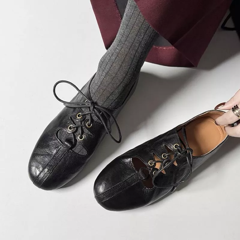 真皮平底鞋DANDT時尚羊皮復古鏤空交叉帶森系單鞋（25 FEB LON）同風格請在賣場搜尋-歐美女鞋