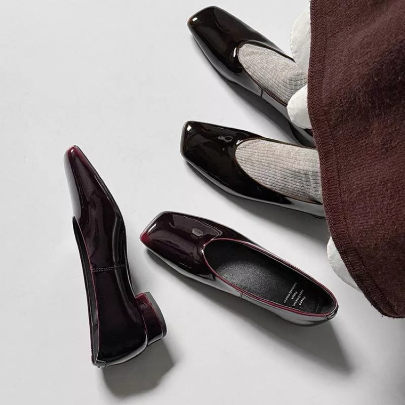 漆皮跟鞋鞋DANDT時尚牛皮方頭漆皮低跟鞋（25 FEB LON）同風格請在賣場搜尋-歐美女鞋