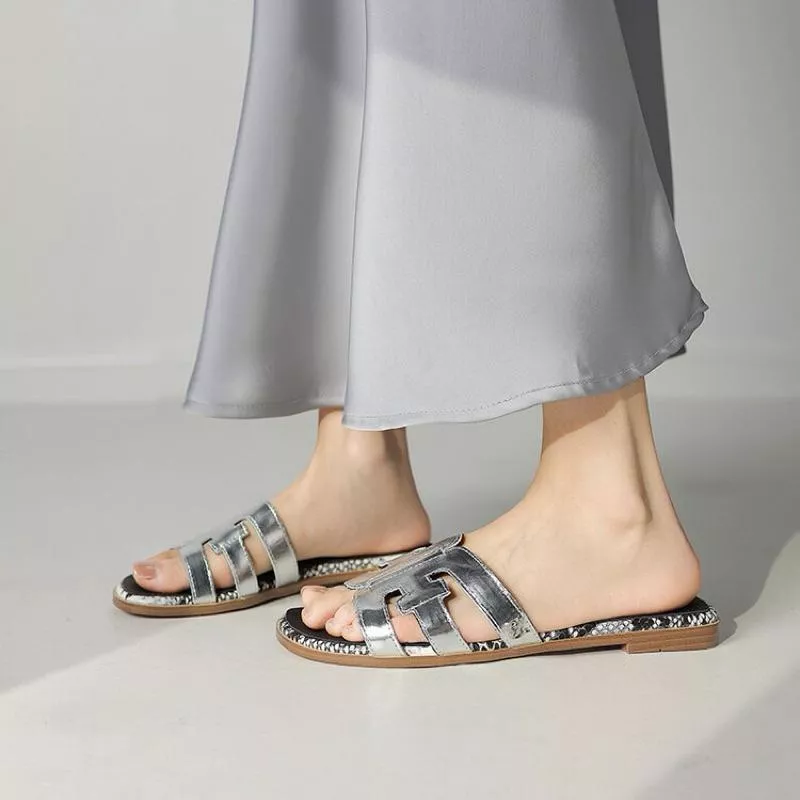 真皮拖鞋DANDT時尚牛皮一字鏤空名媛懶人平底涼鞋（25 APR LON）同風格請在賣場搜尋-歐美女鞋