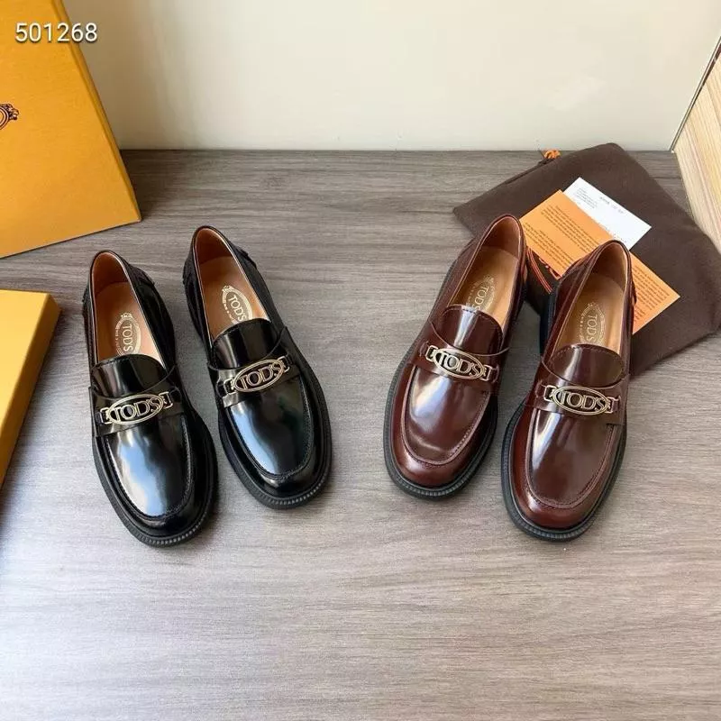 真皮豆豆鞋DANDT時尚開邊珠擦色牛皮金屬釦飾厚底樂福鞋（25 MAY LUC)同風格請在賣場搜尋-外銷女鞋