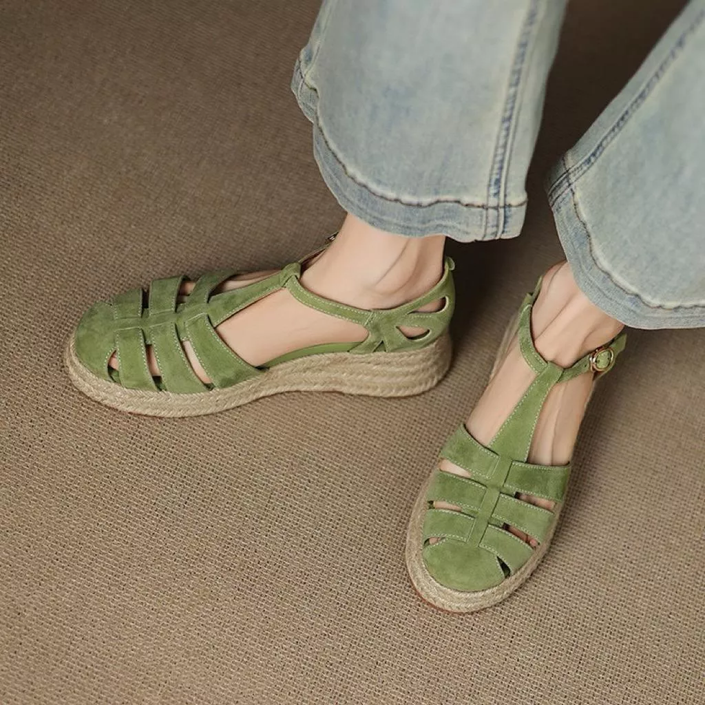 真皮涼鞋DANDT時尚羊翻皮包頭鏤空坡跟草編涼鞋（25 JUN LON)同風格請在賣場搜尋-歐美女鞋