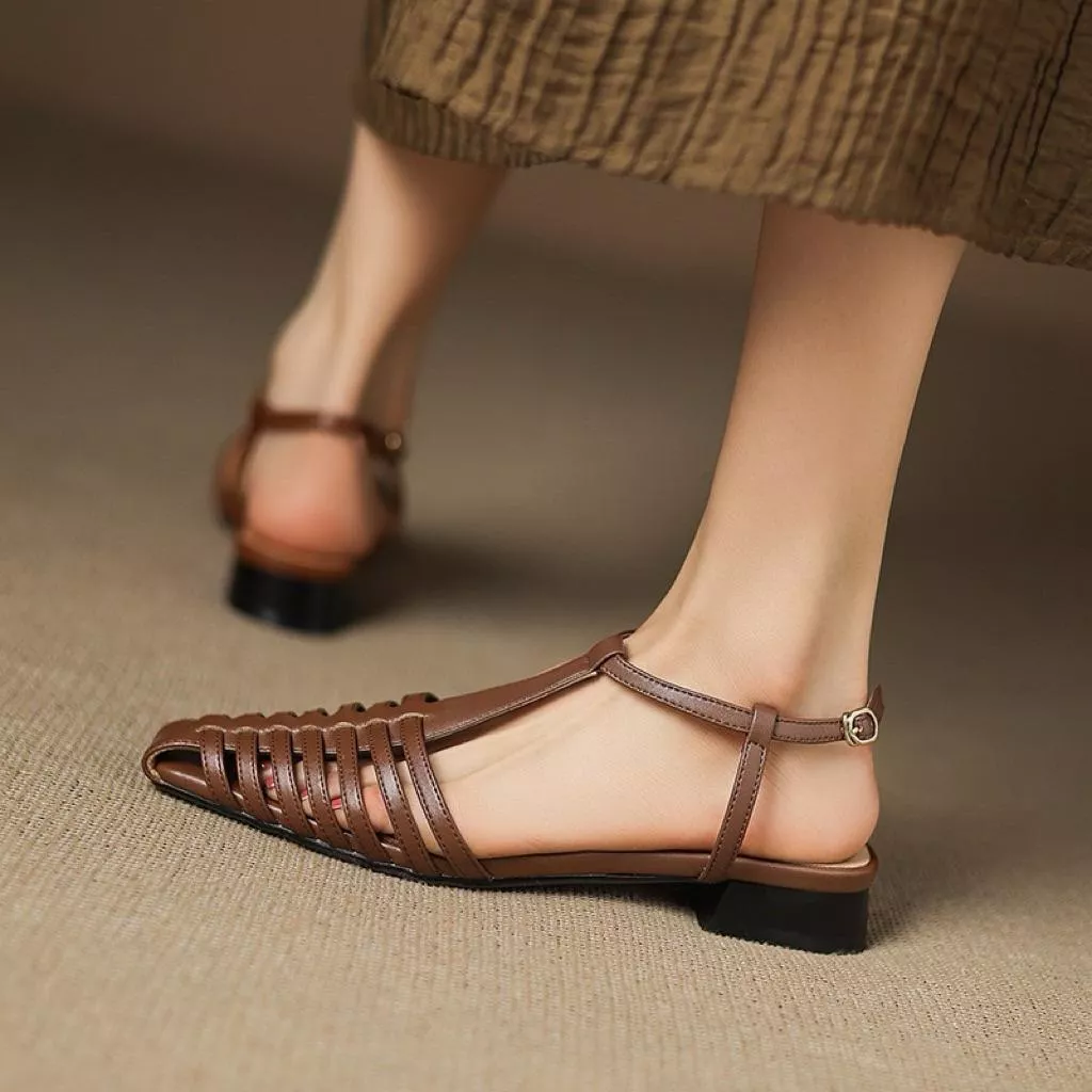 真皮涼鞋DANDT時尚牛皮方頭鏤空魚骨涼鞋（25 JUN LON)同風格請在賣場搜尋-歐美女鞋