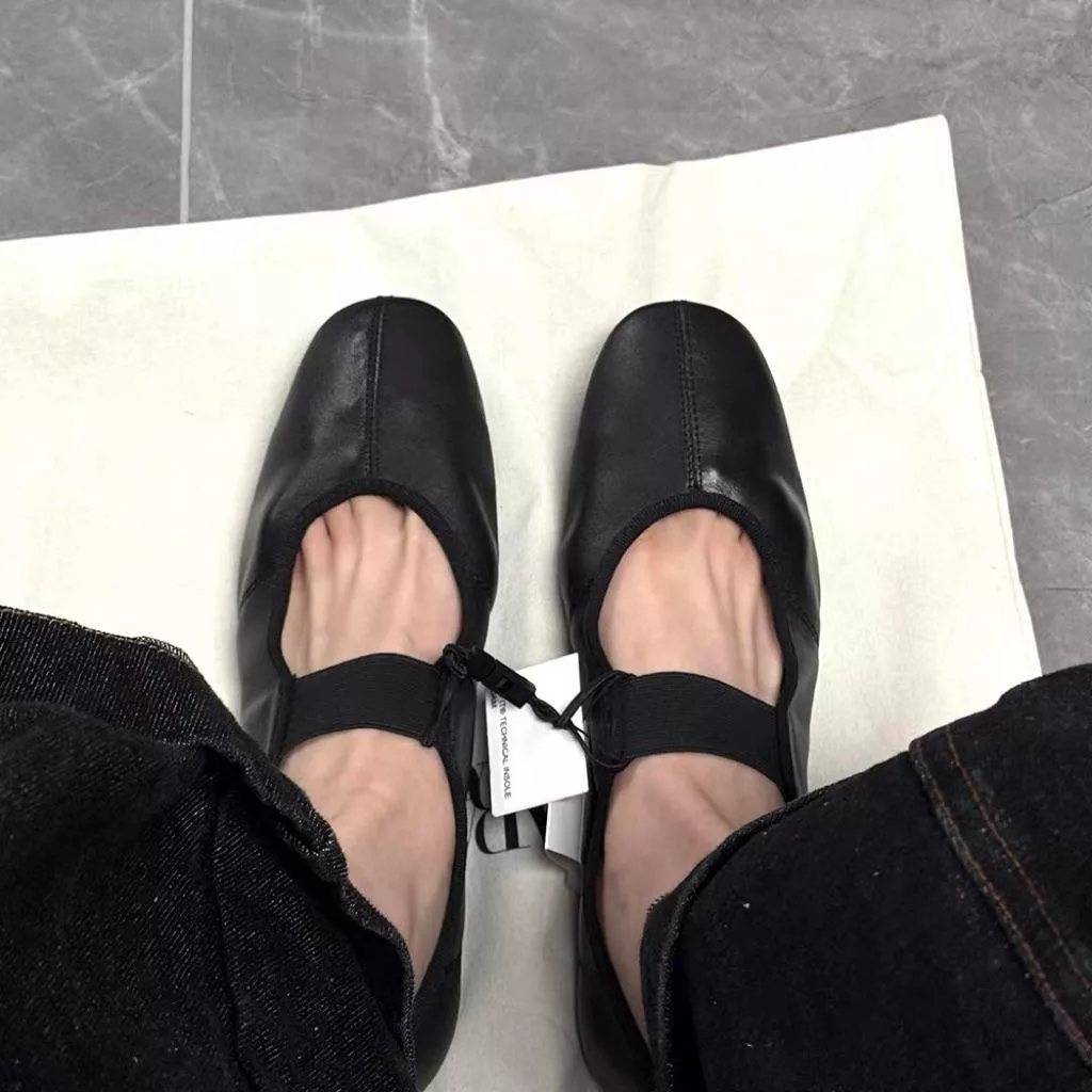 真皮休閒鞋DANDT時尚真皮柔軟彈力一字帶平底鞋（25 OCT TA)同風格請在賣場搜尋-歐美休閒鞋