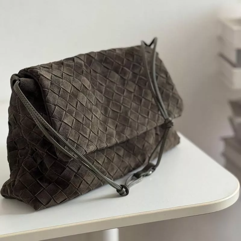 DANDT 百搭~大氣輕便~編織頭層磨砂皮腋下包單肩包女包(23 JULY THU) 歐美包款