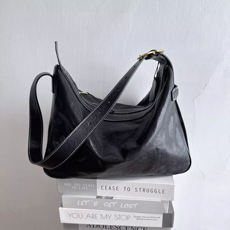 DANDT 休閒真皮包~新款頭層植鞣牛皮腋下包單肩大容量斜跨包(23 JULY THU) 歐美包款