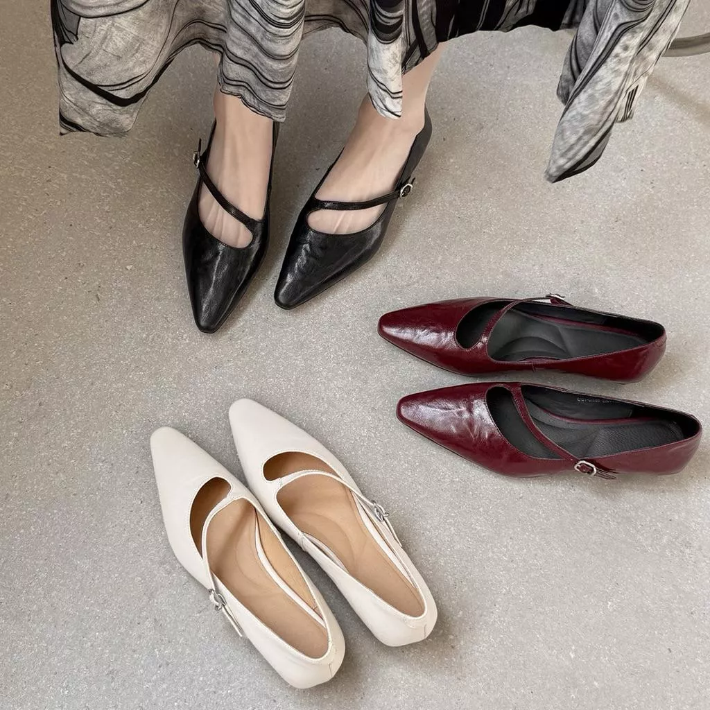 真皮跟鞋DANDT時尚牛皮小貓跟尖頭工作通勤跟鞋（26 MAR BHS)同風格請在賣場搜尋-歐美女鞋