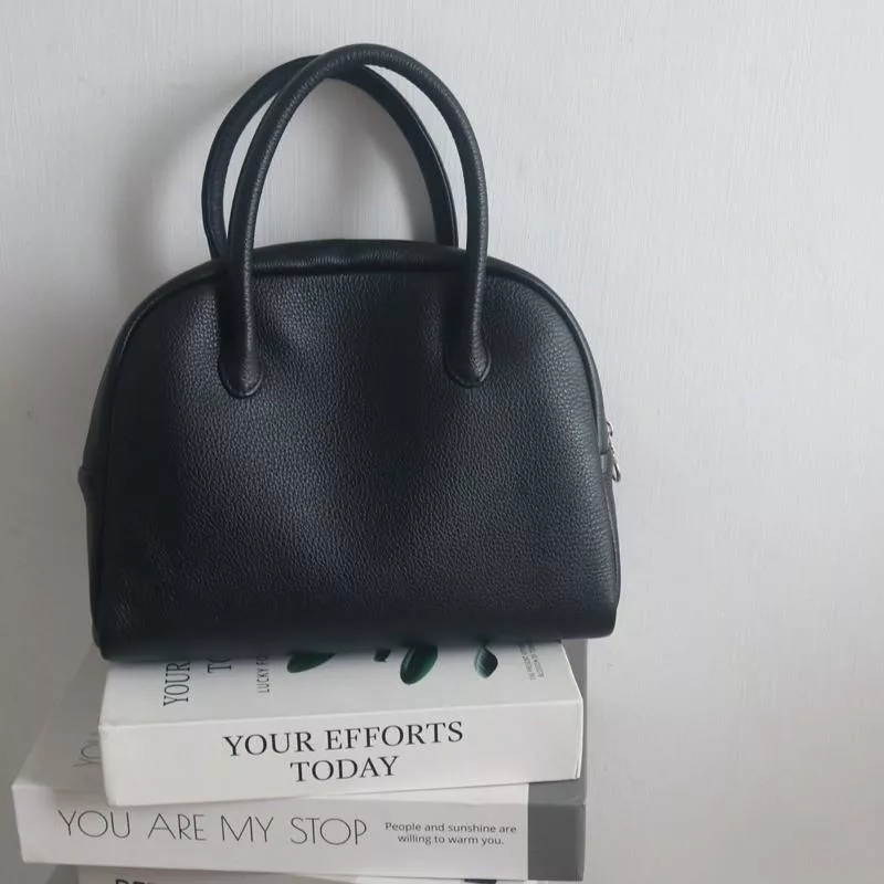 DANDT 軟軟糯糯皮~簡約波士頓頭層牛皮百搭手提包輕便女包(23 JULY THU) 歐美包款