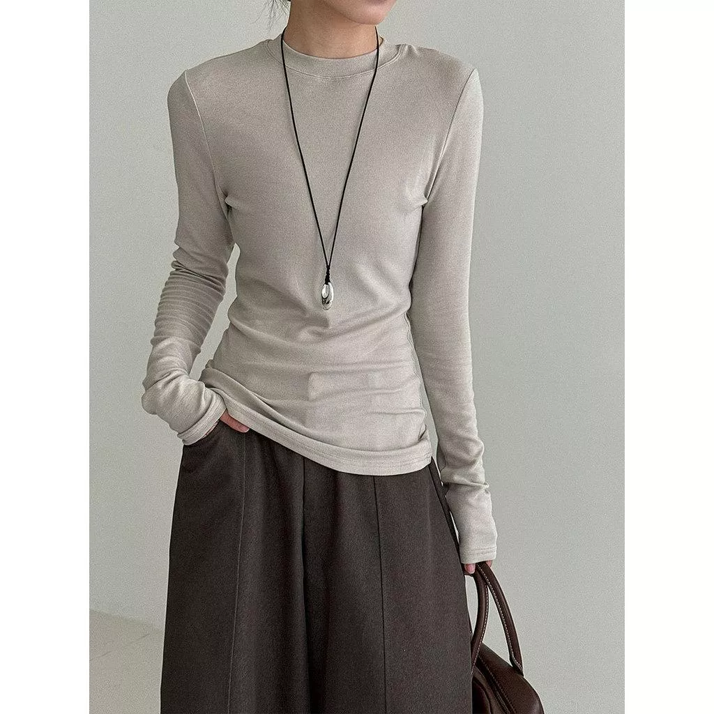 DANDT 別緻修身顯瘦純色圓領打底衫女秋季新款內搭正肩長袖上衣2049(26 MAR LUC)