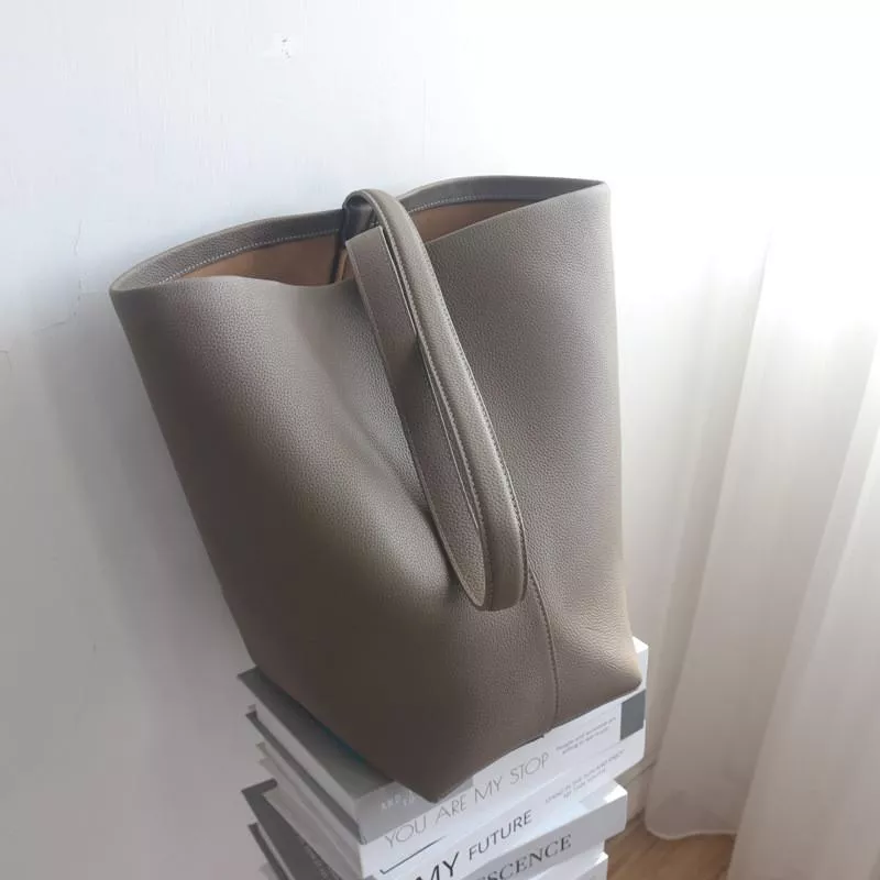 DANDT 種草小衆包包~可放電腦及A4~時尚簡約頭層牛皮tote包單肩真皮女包(23 JULY THU) 歐美包款