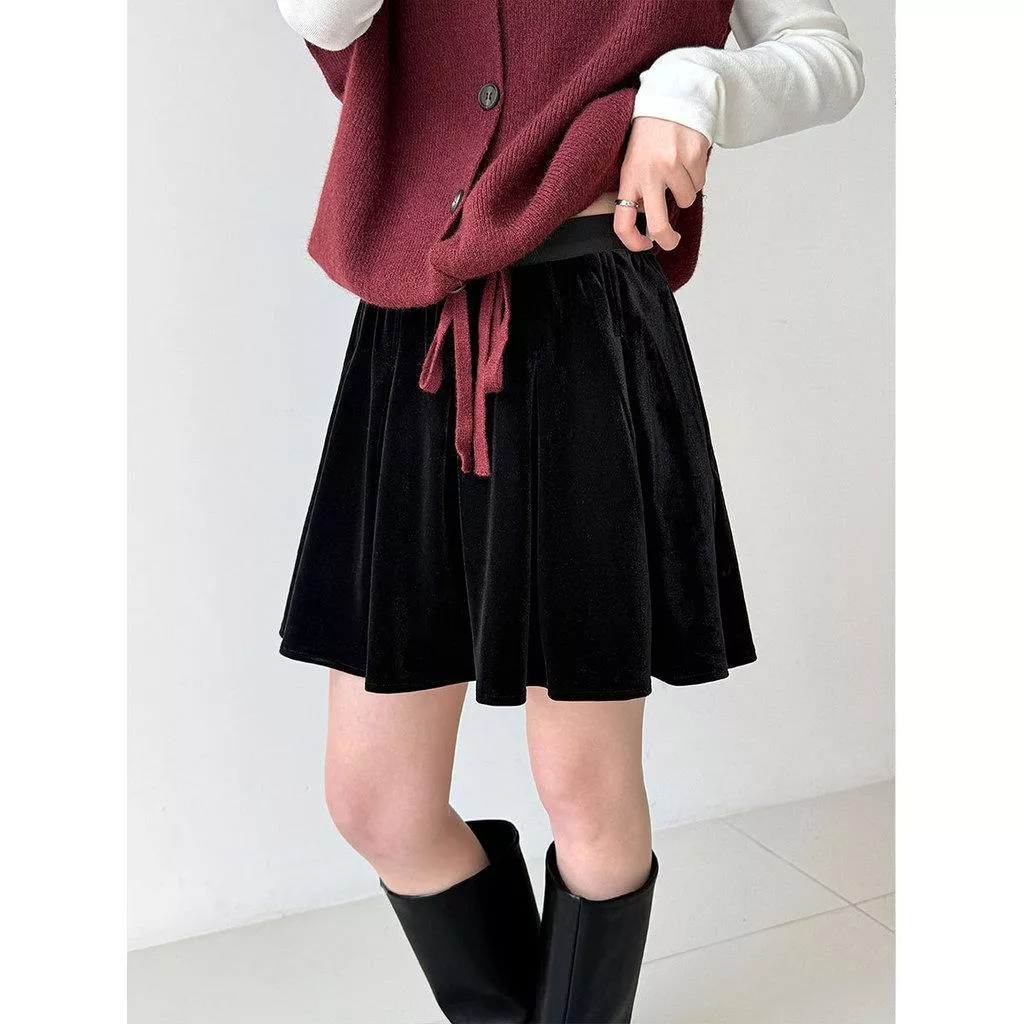 DANDT 復古黑色絲絨短裙女26春季顯瘦A字裙百搭蓬百褶半身裙子3788(26 MAR LUC)