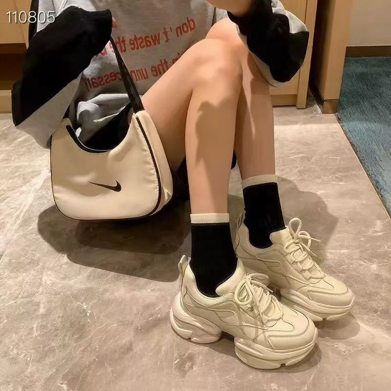 真皮休閒鞋DANDT百搭真皮馬蹄跟厚底休閒鞋（24 JAN WXY 666）同風格請在賣場搜尋-華流女鞋