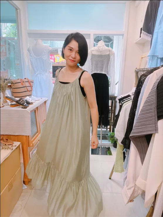 光澤細帶蛋糕洋裝