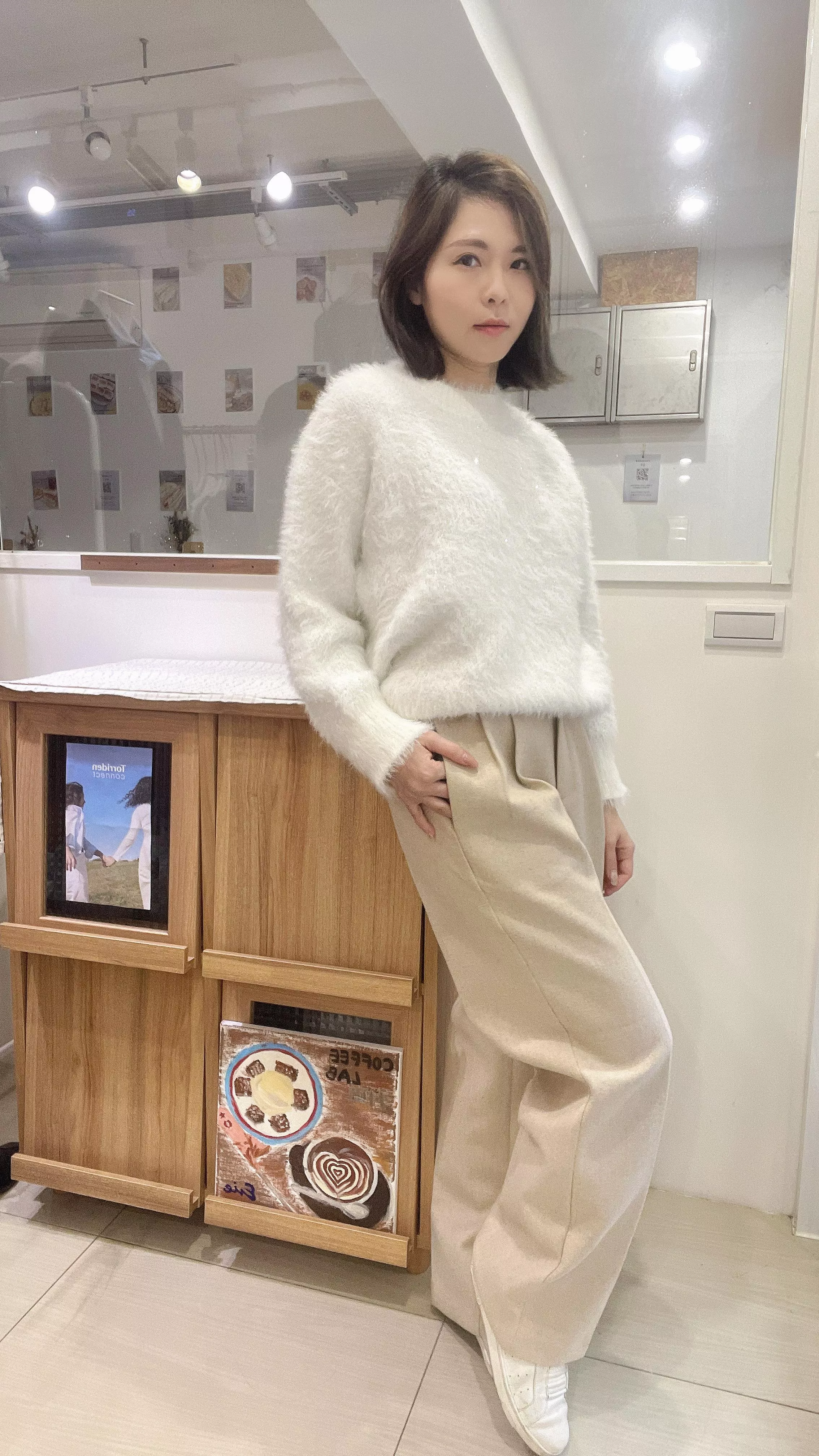 閃亮亮片細軟毛毛衣
