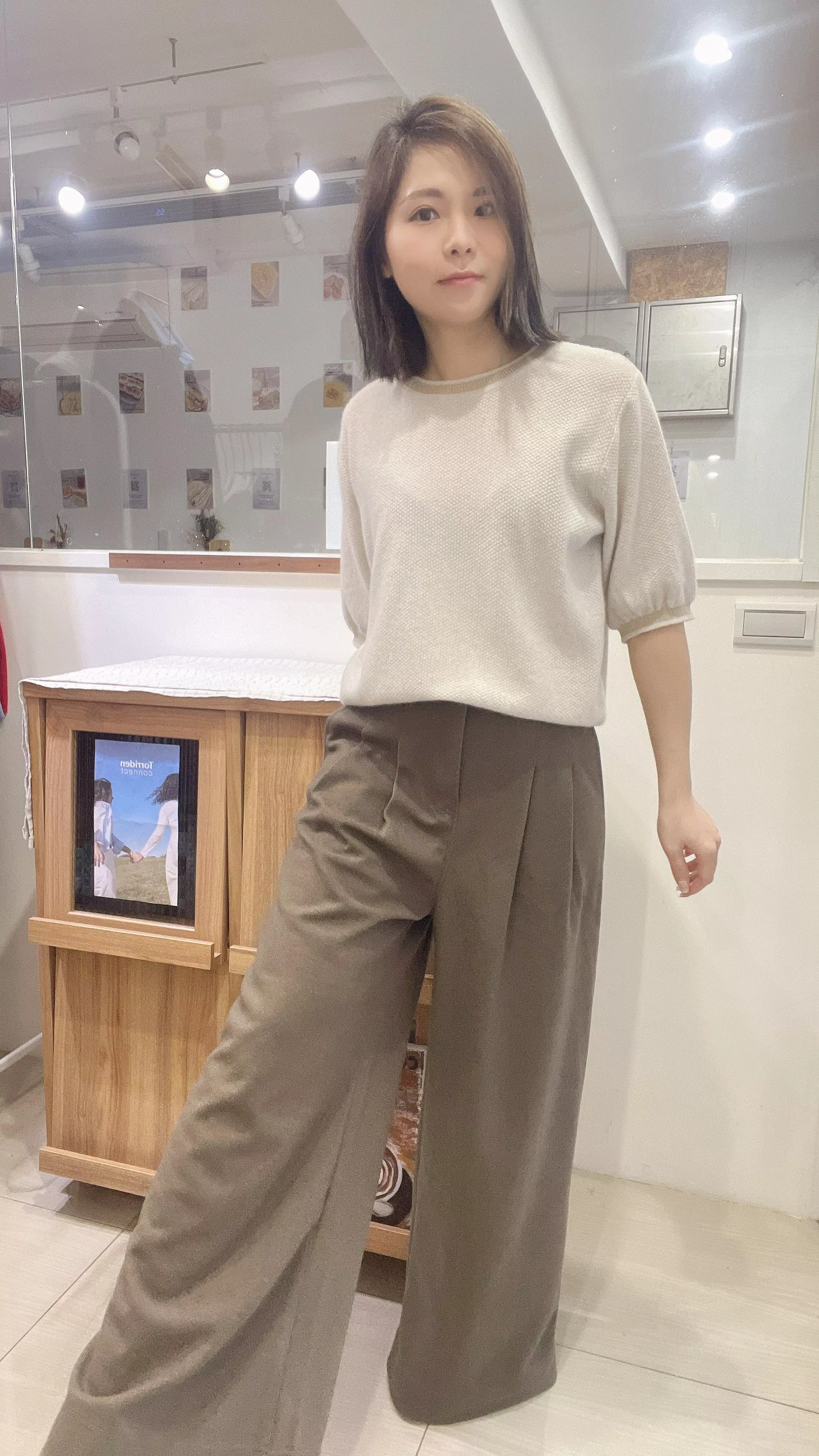打褶刷毛喇叭寬褲