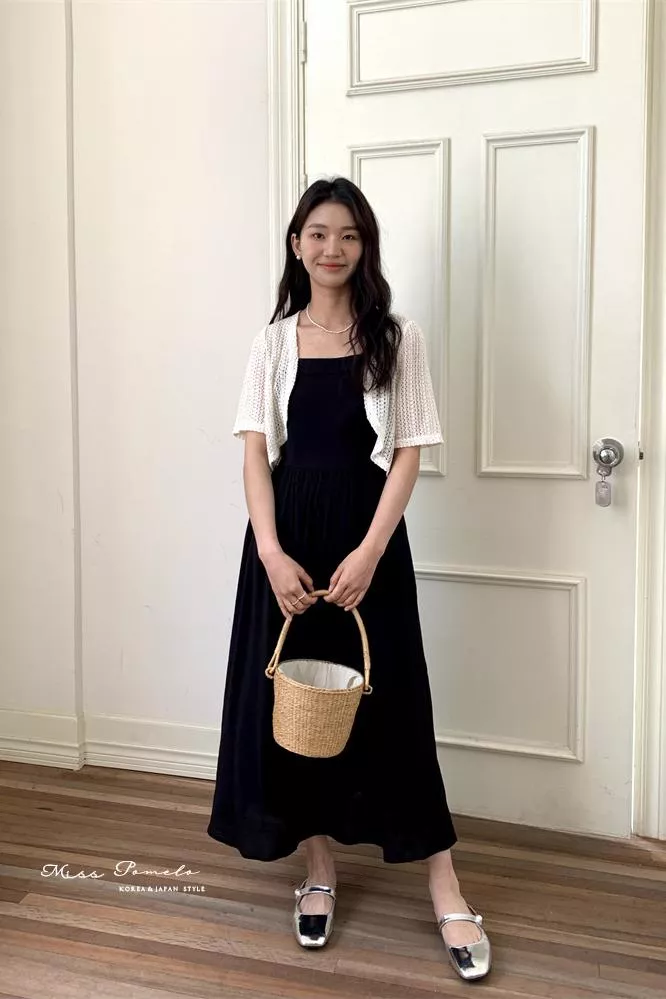 絕版孤品｜兩件式套裝。法式簡約浪漫高腰吊帶裙+短版鏤空針織披肩小外套