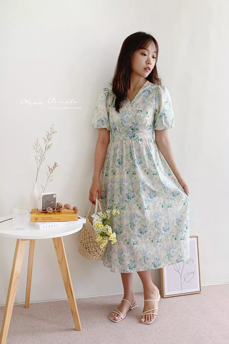 絕版孤品｜法式溫柔甜美V領泡泡袖長洋裝。度假洋裝