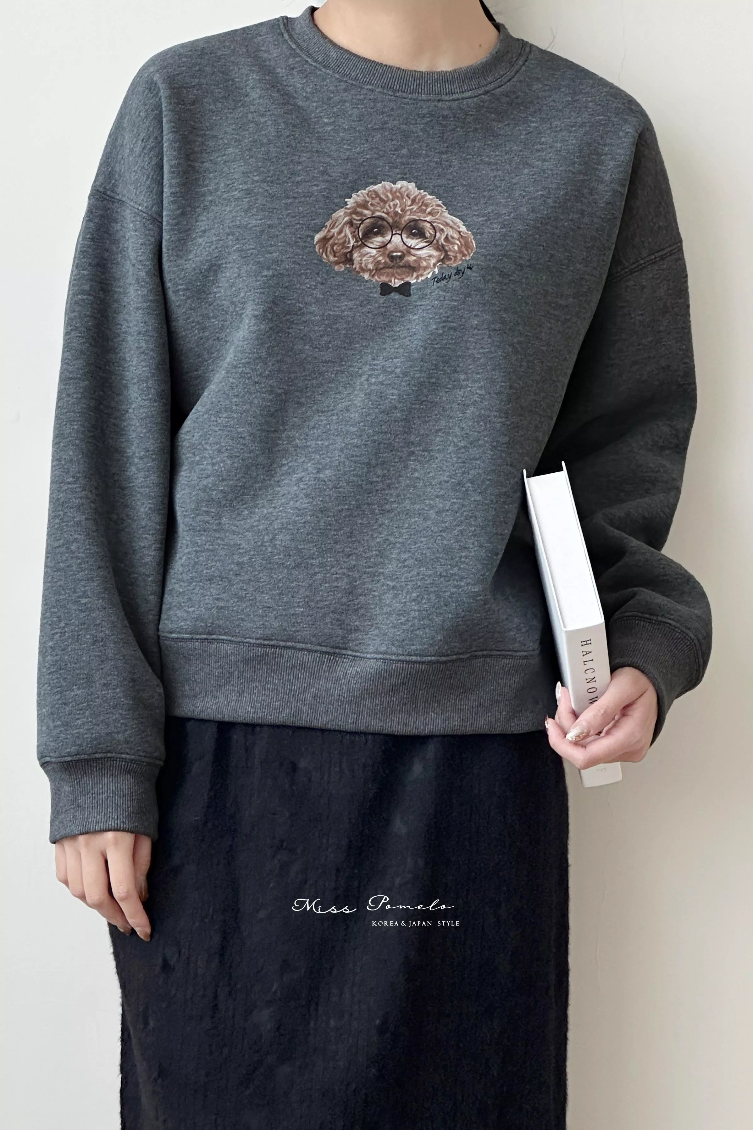 泰迪狗勾大學踢｜Teddy’s Day。日系療癒溫暖刷圓領絨長袖T恤