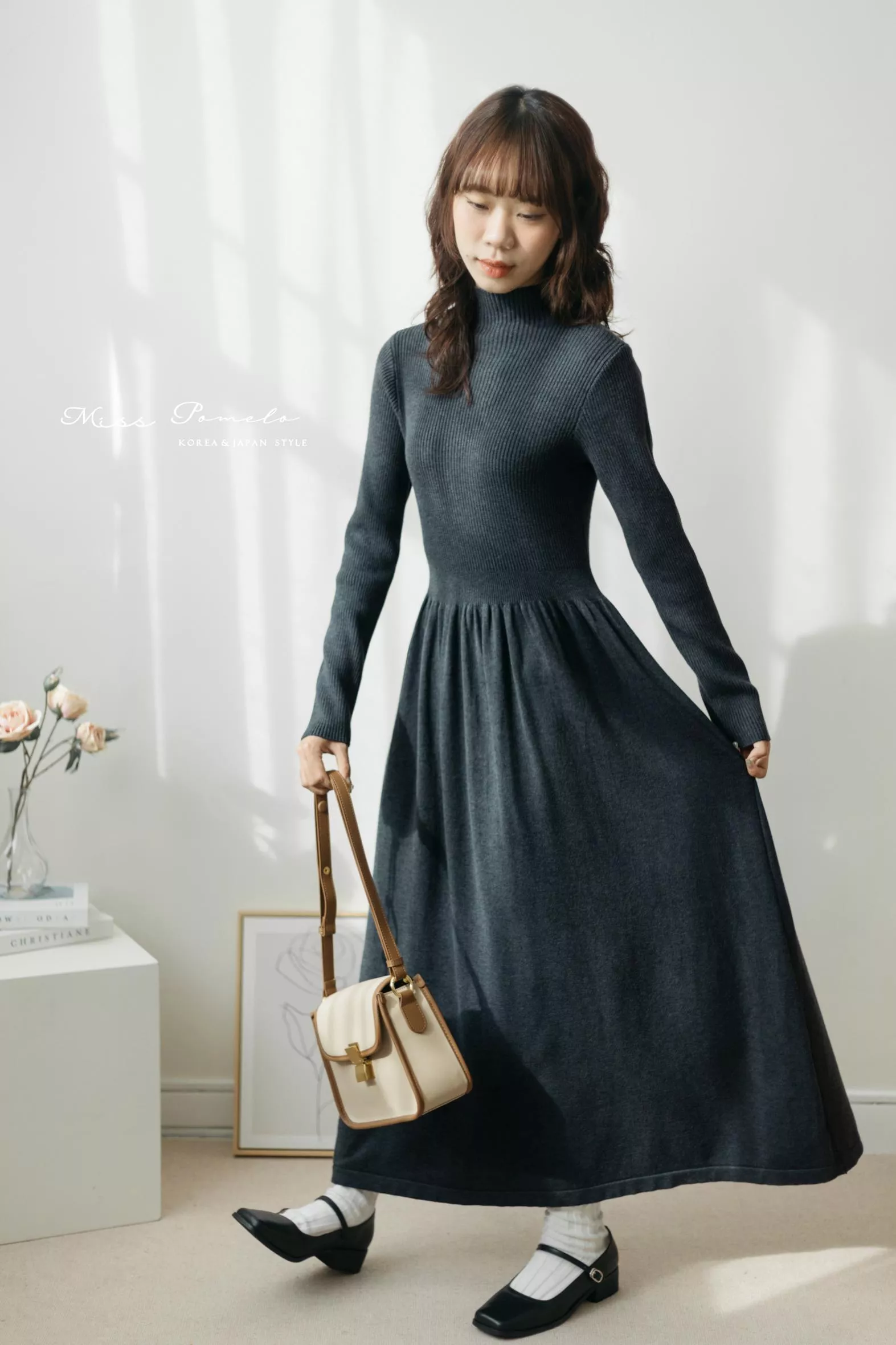 半高領針織長洋裝｜暖序篇章。法式復古簡約細坑條長袖連身裙（霧鎢灰）