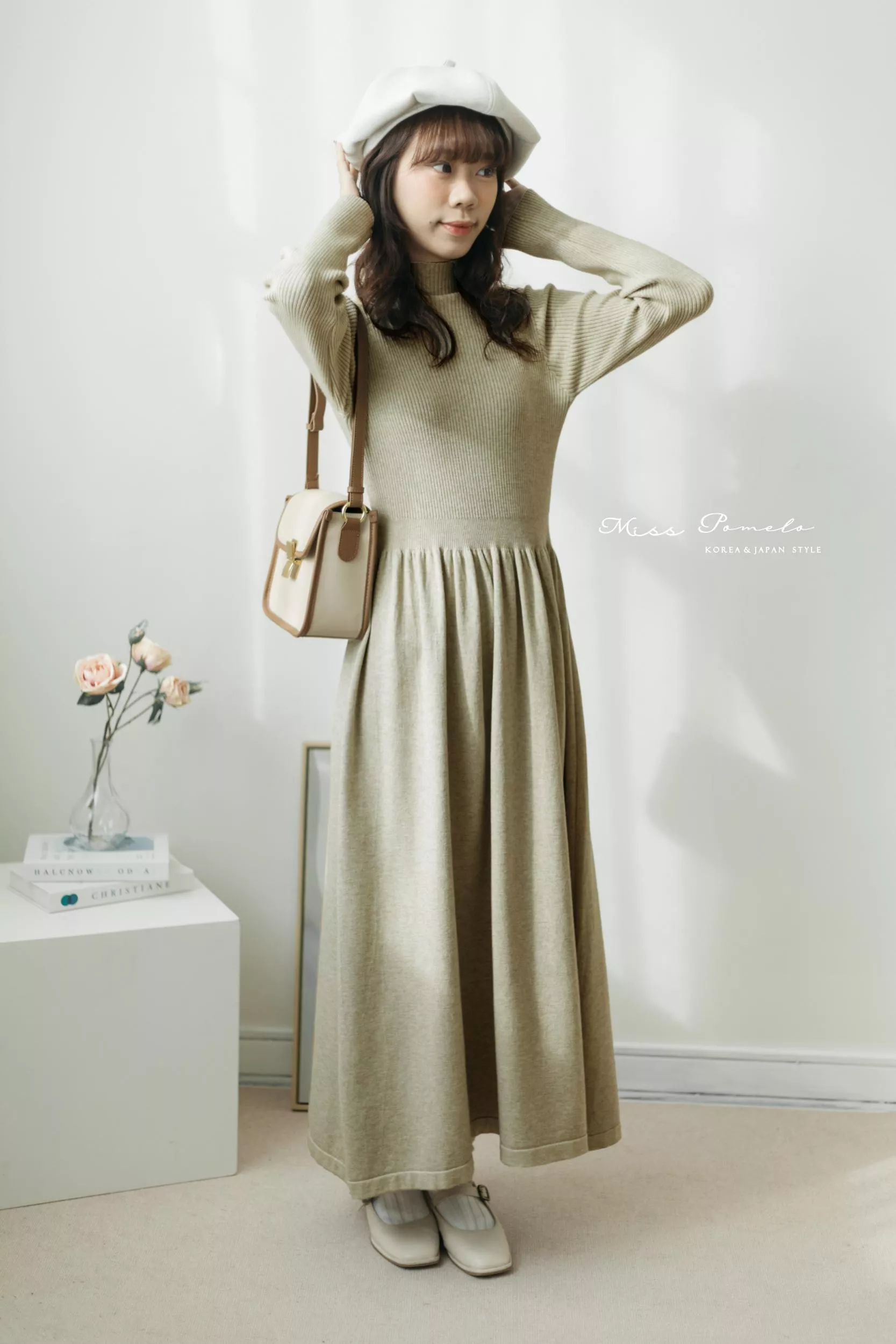 半高領針織長洋裝｜暖序篇章。法式復古簡約細坑條長袖連身裙（暖麥蕎米）