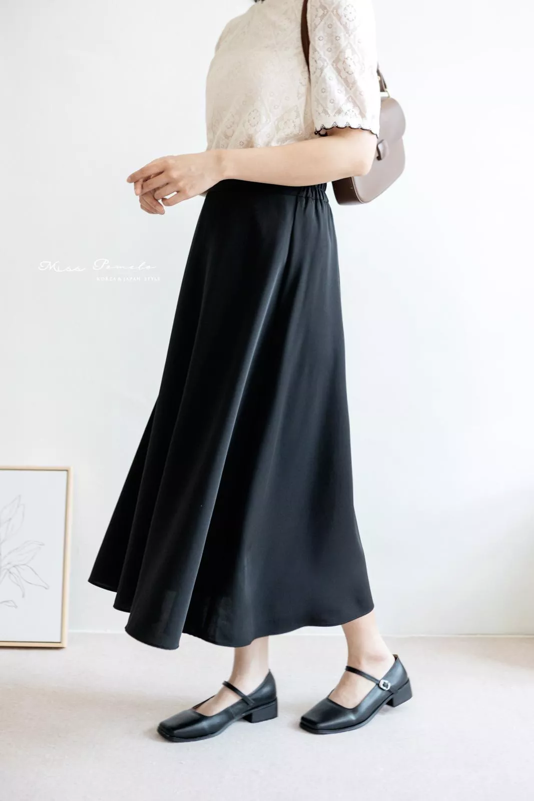 經典赫本風小黑裙｜顯瘦又優雅！法式簡約復古後鬆緊腰雪紡A字裙。長裙