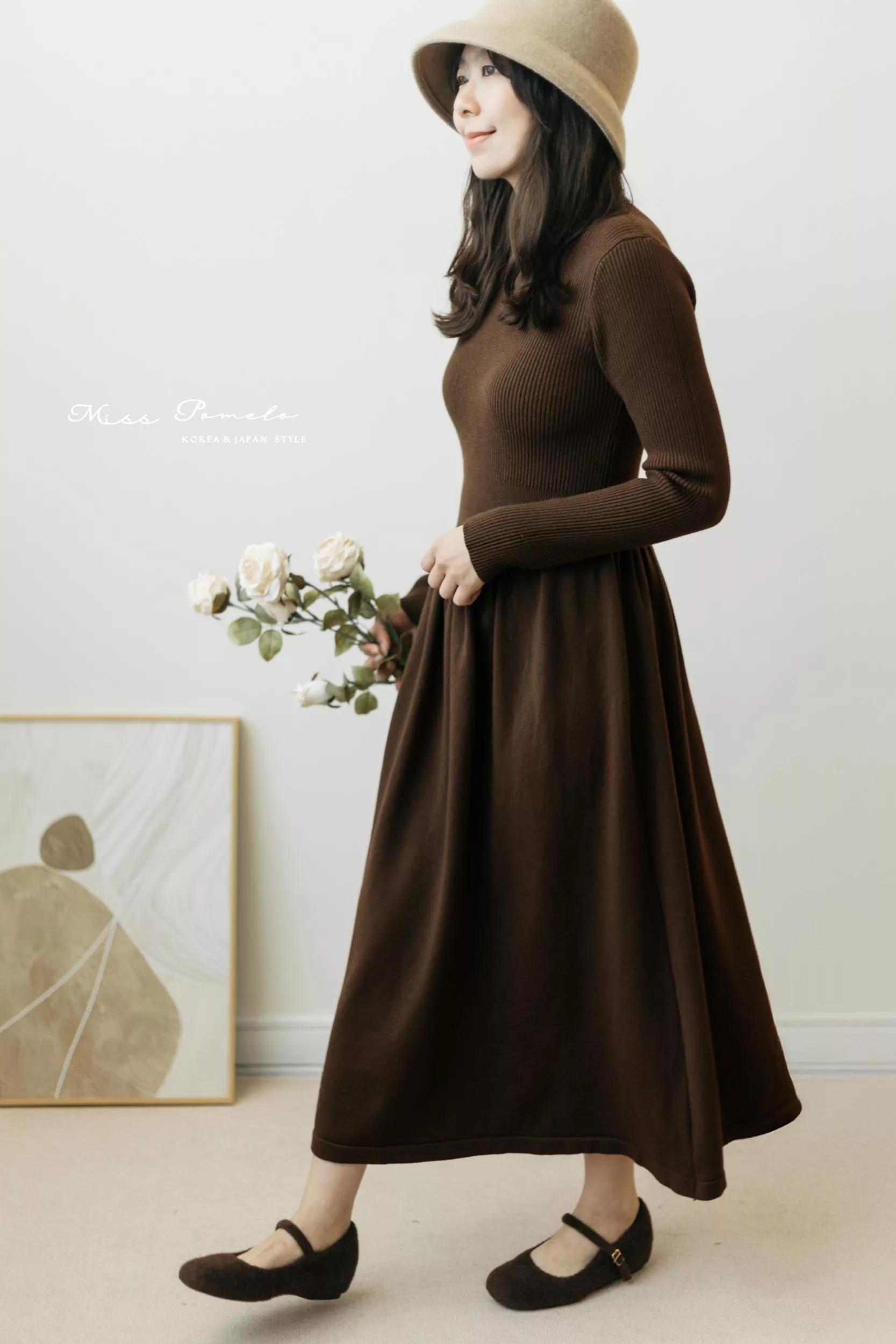 半高領針織長洋裝｜暖序篇章。法式復古簡約細坑條長袖連身裙（深棕可可）
