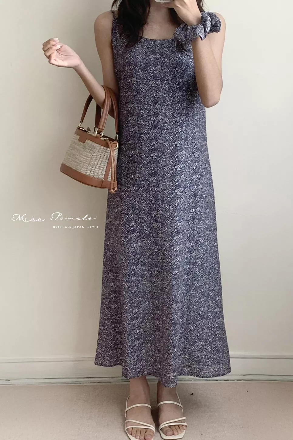 碎花吊帶裙｜午後花園。日系小復古寬鬆細肩帶長洋裝。背心裙（附髮圈）（夜色花影）